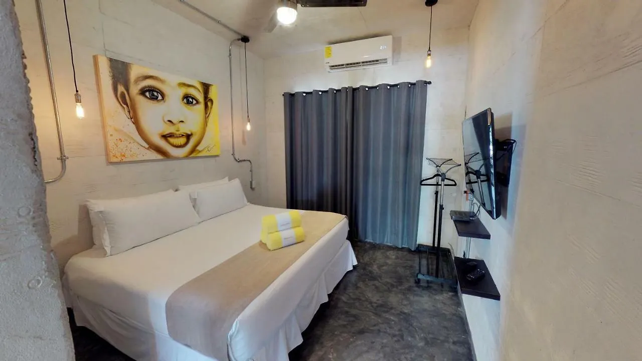Angelina 2 Bedroom Apartment プレヤデルカーメン 0*,  メキシコ